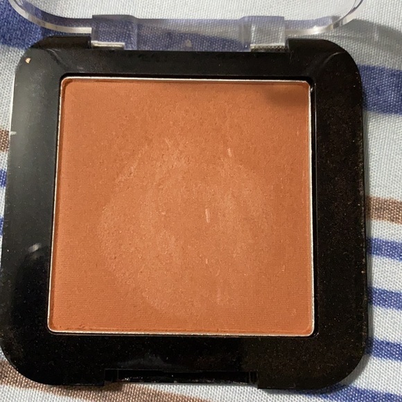 NYX matte blush - Picture 3 of 3